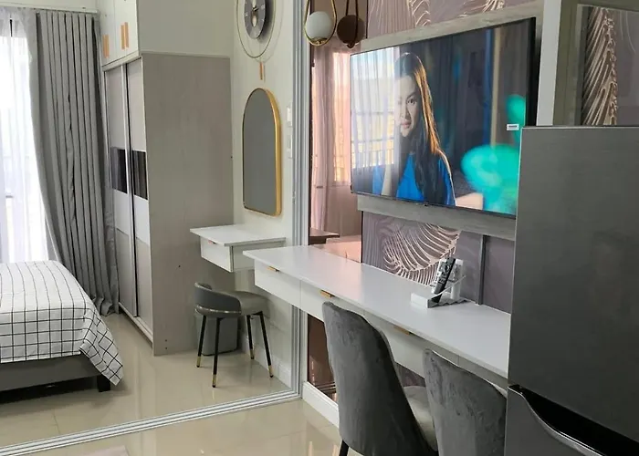 Posh 1 Bedroom Unit+ Netflix*wifi @ Shore 2 Apartment *